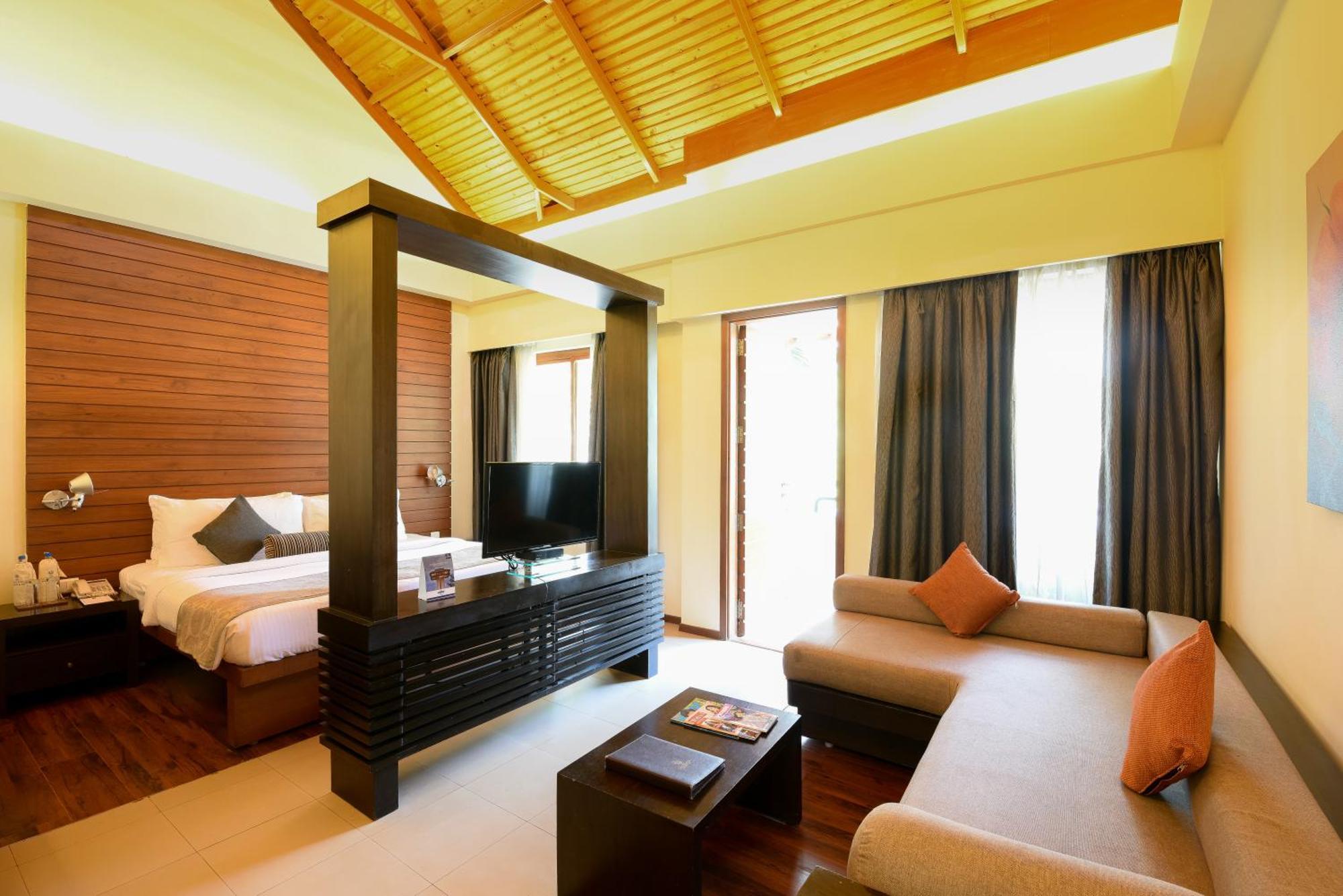 The Golkonda Resort And Spa Хидерабад Екстериор снимка